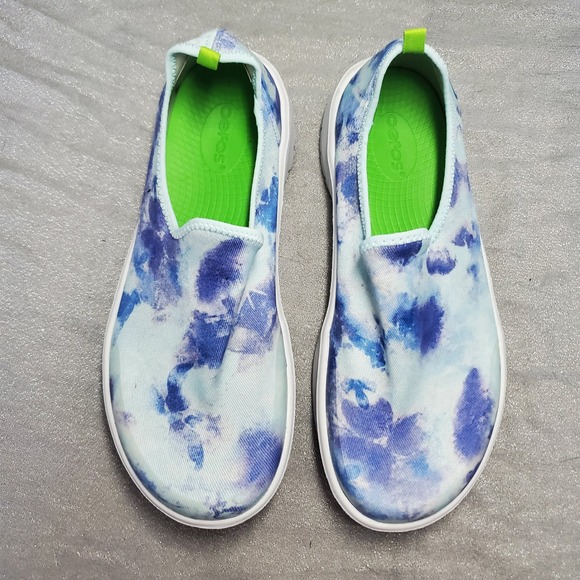 Oofos OOmg Low Recovery Shoes Blue White Tie Dye Slip On Sneakers Womens 9.5